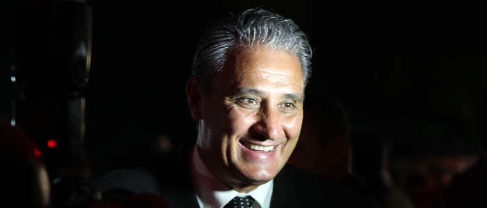 Campeão do Brasileirão 2011, Tite quer aumento e o Presidente do Corinthians vê valor muito alto Campeão do Brasileirão 2011, Tite quer aumento e o Presidente do Corinthians vê valor muito alto