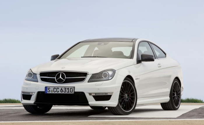 A Mecedes-Benz apresentou, no Autódromo de Interlagos, em São Paulo, a sua linha 2012, cuja principal novidade é a estreia do esportivo C63 AMG. Saiba mais