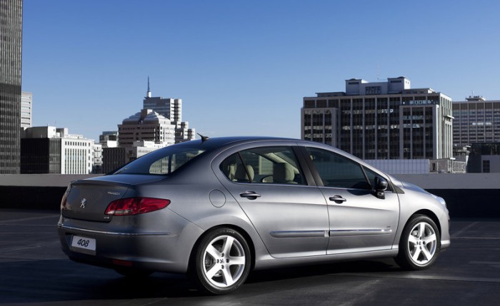 Modelo: Peugeot 408 turbo. Apresentação: março. Participe: você vai comprar carro em 2012?