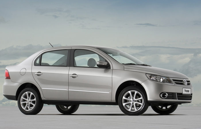 Divulgação O Volkswagen Voyage, que foi lançado em 1991 (na primeira de suas duas gerações), comemora esta semana a inclusão em um grupo seleto de carros brasileiros:...
