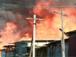 Favela pega fogo na zona norte de SP