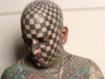 Esquisitos adoram fazer tatuagens zoadas