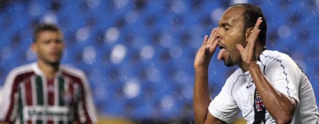 Vasco vira sobre o Fluminense e complica o rival na Taça Guanabara