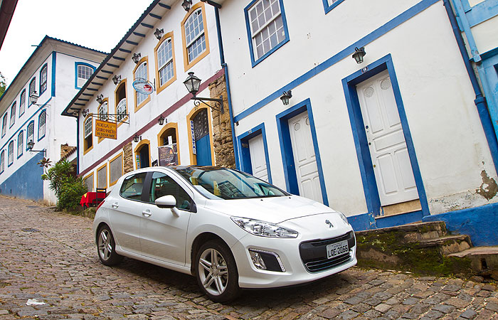 Test- drive: Peugeot 308 &eacute; a arma francesa contra o Hyundai i30 ...