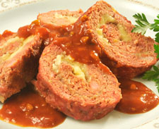 Não sabe o que cozinhar? Que tal preparar um rocambole de carne?