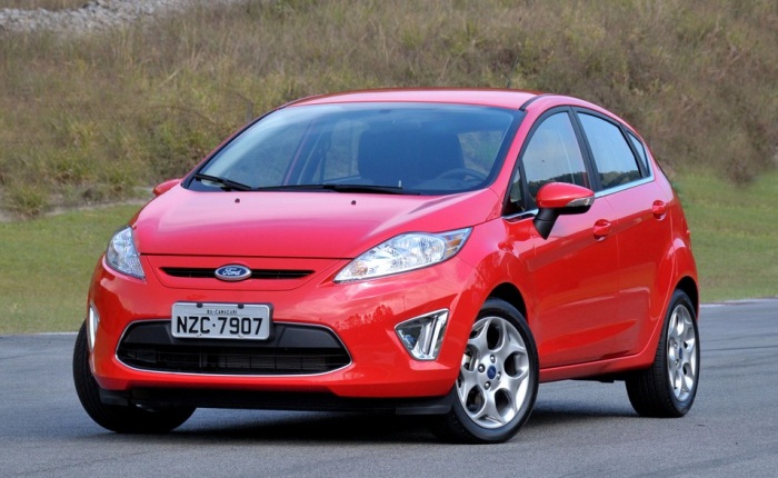 Divulgação O Ford New Fiesta hatch é bom de olhar, bom de guiar e não tem nada a ver com o Fiesta Rocam, o modelo antigo que ainda é comercializado por aqui. É import...