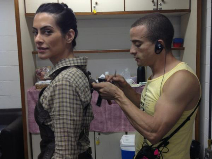 Cleo Pires bate o p&eacute; e n&atilde;o muda sobrancelha para s&eacute;rie - Foto 1 ...