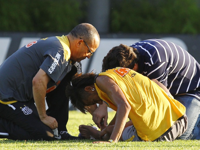 Neymar chorando 700