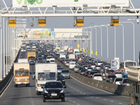 trânsito - ponte rio niteroi - 05.04.2012