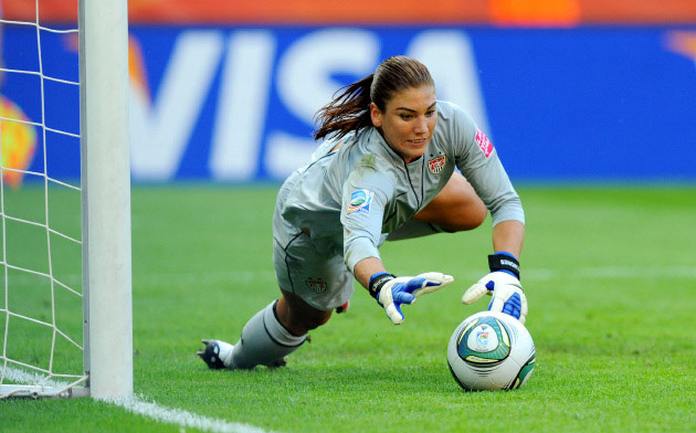 Casillas e Ronaldo tietam goleira mais gata do mundo em evento ...