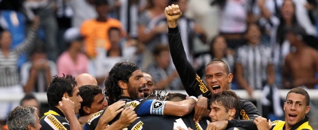 Botafogo derrota o Vasco, conquista Taça Rio e decide título com o Flu