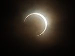 Eclipse anular é visto na América do Norte e Ásia
