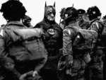 Super-heróis fazem em momentos históricos