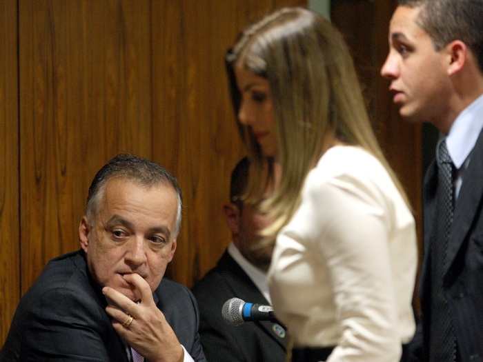 Veja outras musas de CPIs e escândalos políticos