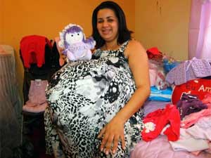 Mulher será condenada por falsa gravidez de quadrigêmeos