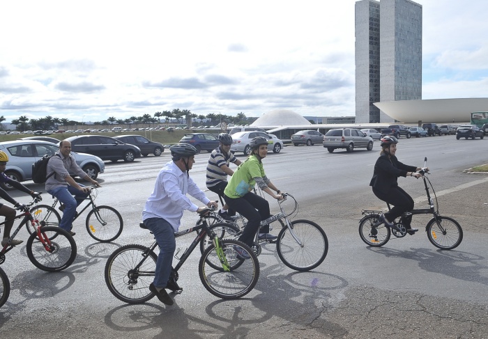 Veja imagens do passeio da Frente Parlamentar pelas Ciclovias ...