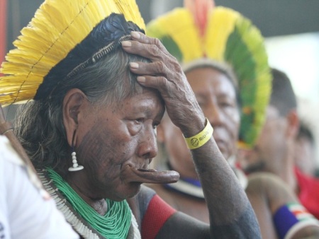 Outra empresa foi contratada às pressas para servir refeições para os índios
(Jadson Marques/R7)
indio-450x338