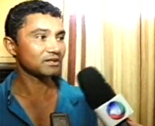 Filho e mulher mandam matar pai a machadadas