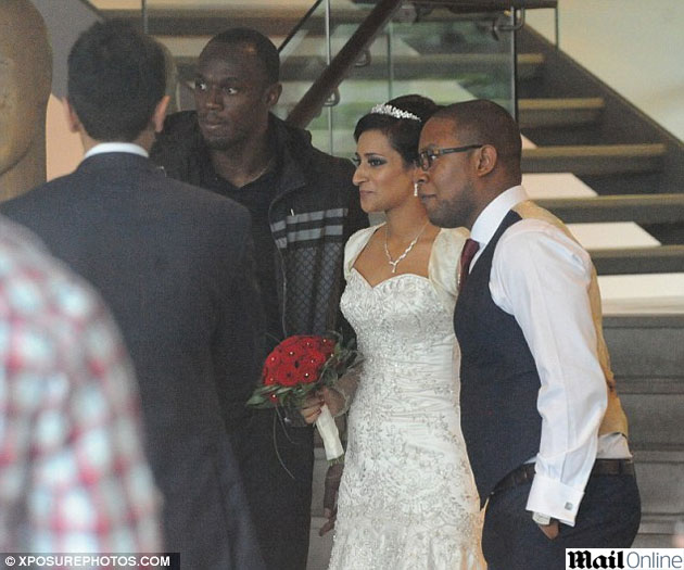 Na hora do sim, Bolt rouba a cena de noiva em hotel de luxo na ...