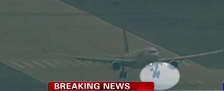 Avião da TAM faz pouso de emergência em NY