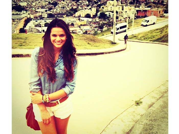 Bruna Marquezine faz pose no Complexo do Alem&atilde;o - Jovem - R7