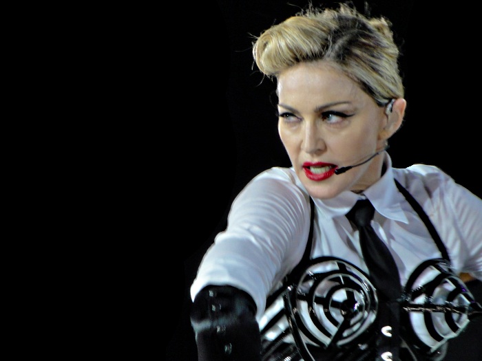 Professora pop: Madonna d&aacute; uma aula de entretenimento em S&atilde;o ...