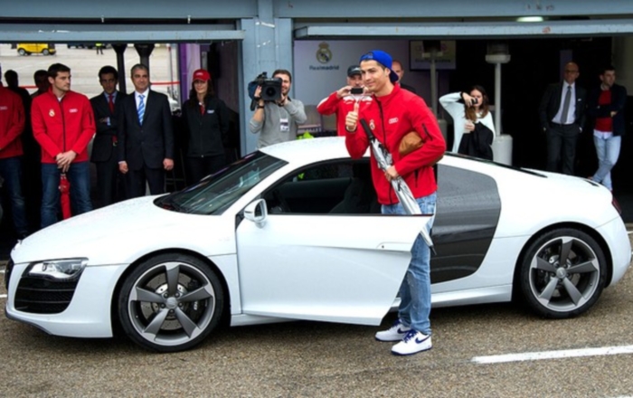 Cristiano ronaldo audi r8 discount