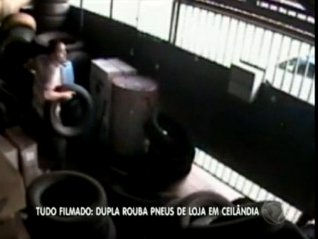 O circuito interno de monitoramento flagrou toda a ação dos bandidos