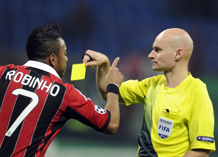 Atacante pol&ecirc;mico pode se dar bem com sa&iacute;da de Pato e Robinho ...
