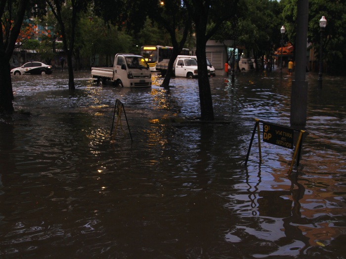 Chuva no Catete