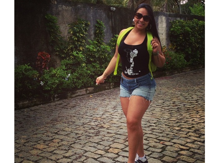 Apressada, Mulher Melancia sai de casa dizendo que tem ...