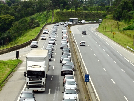 Veja o melhor hor&aacute;rio para pegar a estrada na volta do feriado de ...