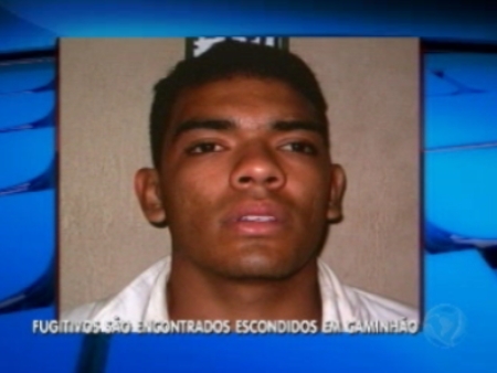 Pol&iacute;cia captura tr&ecirc;s dos oito detentos que fugiram - Not&iacute;cias - R7.com