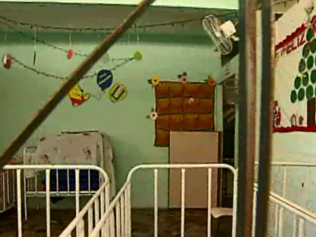 Prefeitura e escola n&atilde;o chegam a acordo e 80 crian&ccedil;as ficam sem ...
