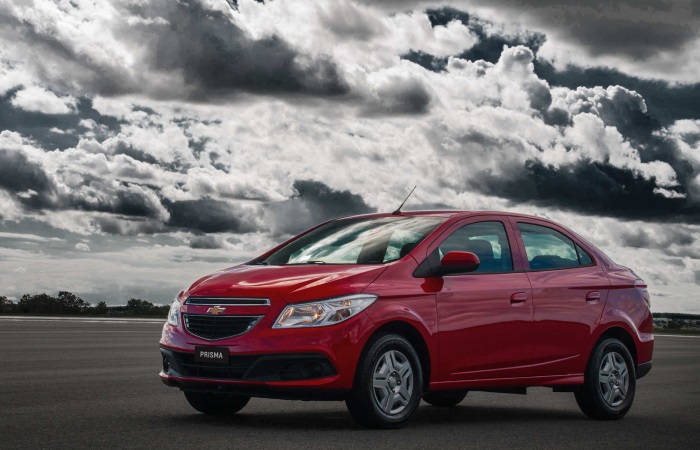 Divulgação A Chevrolet apresentou à imprensa nesta semana a nova geração do Prisma. Antes baseado no Celta, o sedã compacto agora é derivado do Onix, beneficiando-se ...