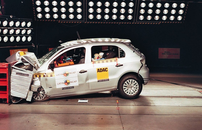 Apesar de seu projeto ser relativamente recente (de 2008), o Volkswagen Gol levou apenas uma estrela por não ter airbag — com o equipamento, que será de sé...