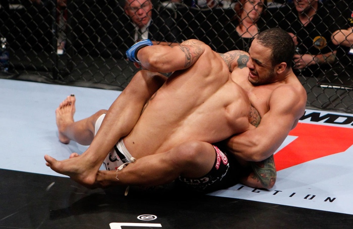 Rafael Feij&atilde;o se espelha em dieta do Minotouro para estrear no UFC