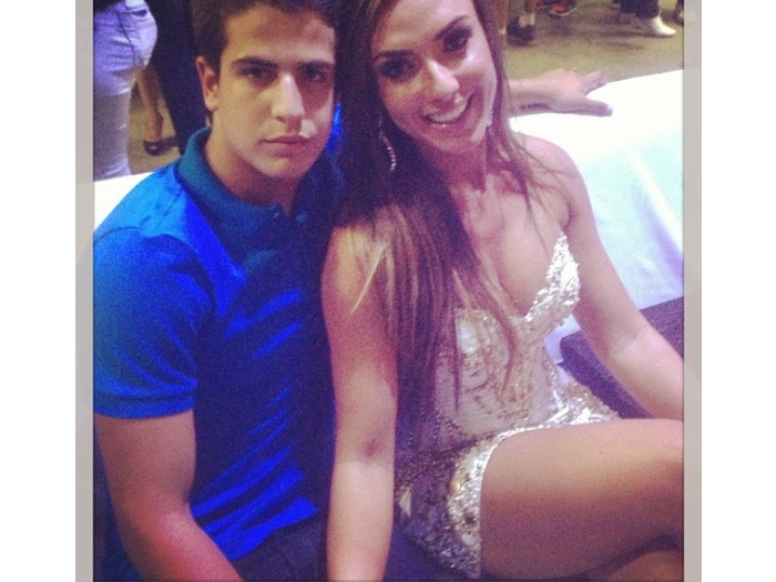 Novo casal? Nicole Bahls elogia filho de Claudia Raia - Jovem - R7