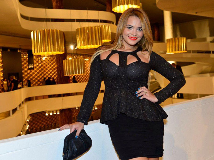Ap&oacute;s s&eacute;rie de cirurgias, Geisy Arruda aparece mais cheinha na SPFW