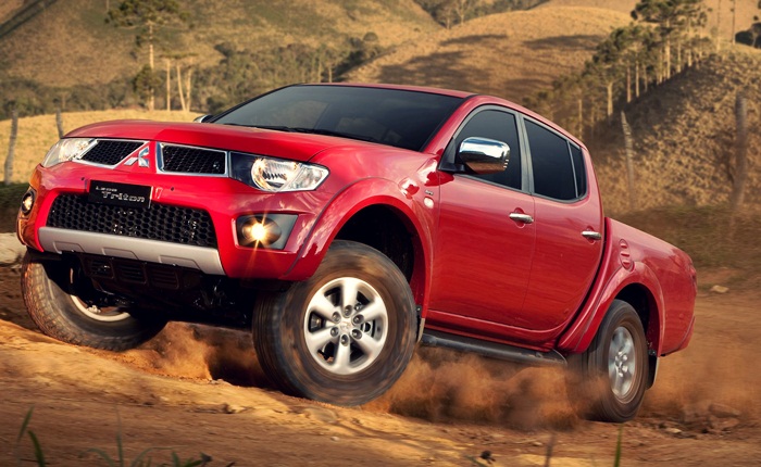 Serviço gratuito de substituição da trava do capô começa no dia 3 de abril (Divulgação) Mitsubishi L200 Triton
