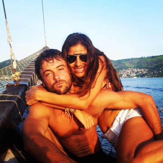 Novo casal! Conhe&ccedil;a a modelo que est&aacute; enlouquecendo Kayky ...