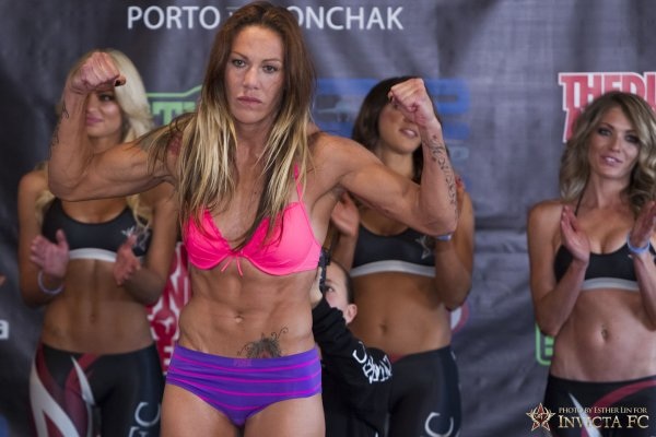 Ap&oacute;s retorno triunfal, Cris &ldquo;Cyborg&rdquo; luta por cintur&atilde;o do Invicta - Mais ...