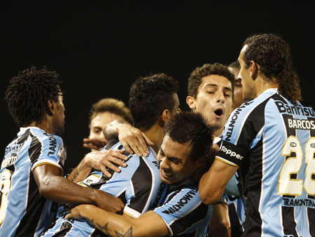 Grêmio vence no Chile, se classifica e enfrenta time colombiano nas oitavas de final