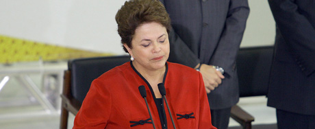 http://i1.r7.com/data/files/2C95/948F/2F2E/6972/012F/30C9/94C2/3CF4/dilma-tv-20110407.jpg