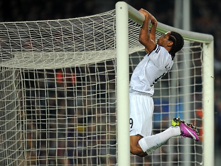luiz adriano trave 450