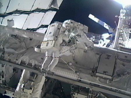 nasa endeavour quarta caminhada 450x338