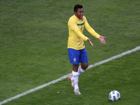 Robinho reclamando