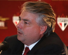 Dirigente diz que técnico será procurado na 2ª