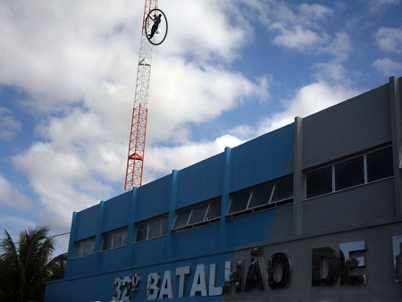 Central de monitoramento foi montada no Batalhão de Macaé (Kaná Manhães / Divulgação) câmeras de segurança