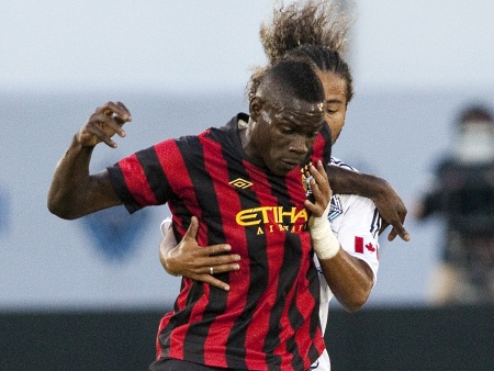 Balotelli, do City, dispara: "N&atilde;o precisamos do Tevez" - Futebol - R7